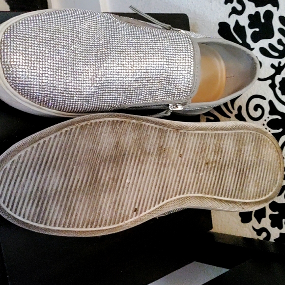 Steve Madden Women's Sneakers White Grey Benton Gems Slip On Zip Up Size 9.5 - Picture 3 of 5